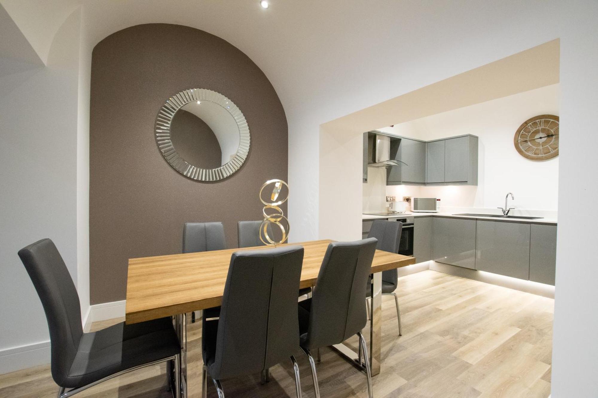 Rowan Tree - Your Apartment Бристоль Екстер'єр фото