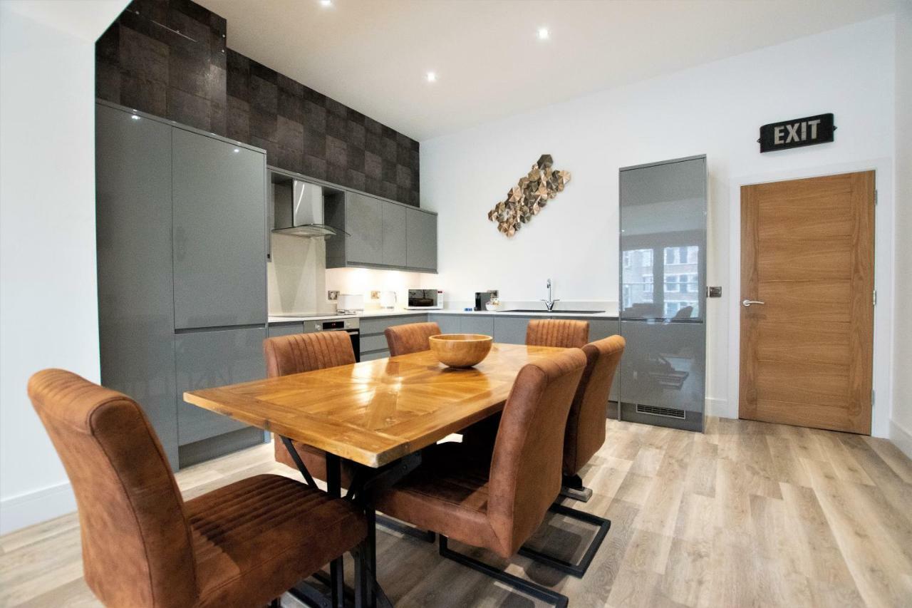 Rowan Tree - Your Apartment Бристоль Екстер'єр фото